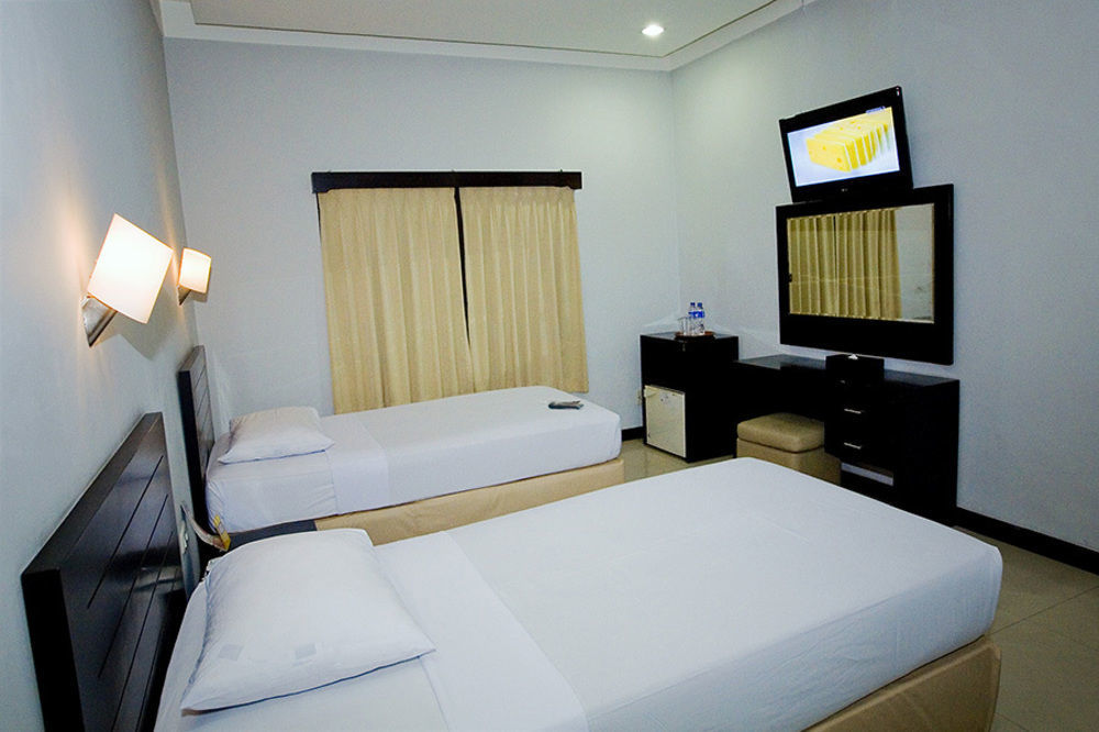Hotel Celebes Makassar Kültér fotó